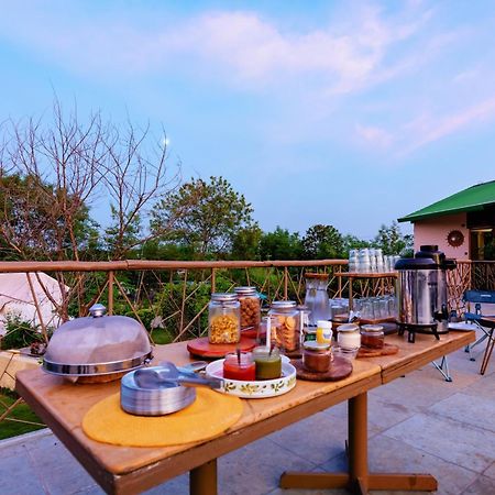 Tadoba Jungle Camp Hotell Mohurli Exteriör bild